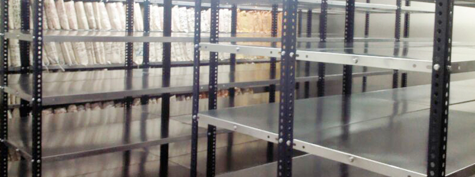 Estantería de Ángulo Ranurado